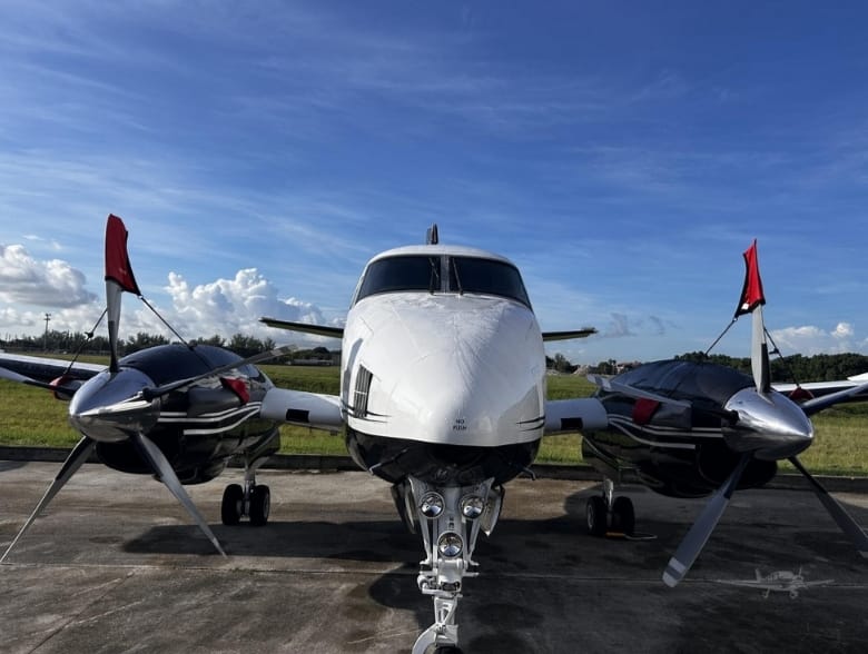 KING AIR 100